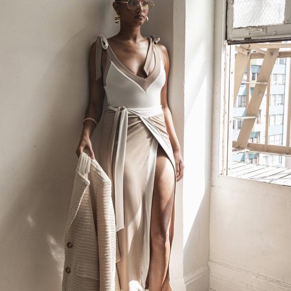 IVORY/BEIGE KAMIE by JLUX Label NWT - Picture 3 of 3